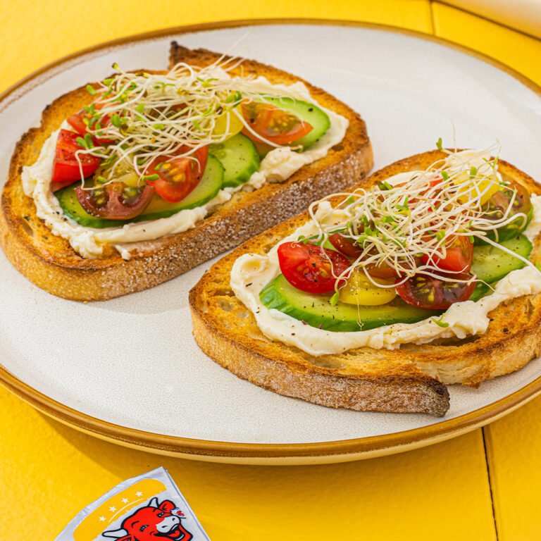 Toasts au fromage et aux légumes